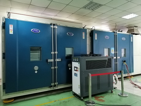 液冷系統(tǒng)高低溫測試機電池包測試現(xiàn)場.jpg